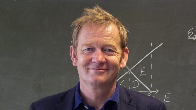 Prof. Dr. Roland Menges